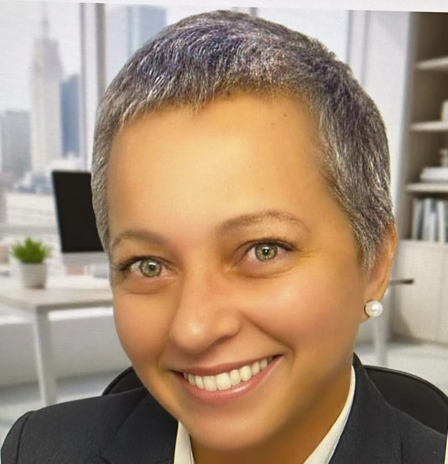 Valeria Vieira Chida, Egressa V Turma (1995), Docente do Curso de Medicina da Fundação Arnaldo Vieira de Carvalho e membro do grupo de pesquisa Projeto XenoBR (Usp) e Unifesp
