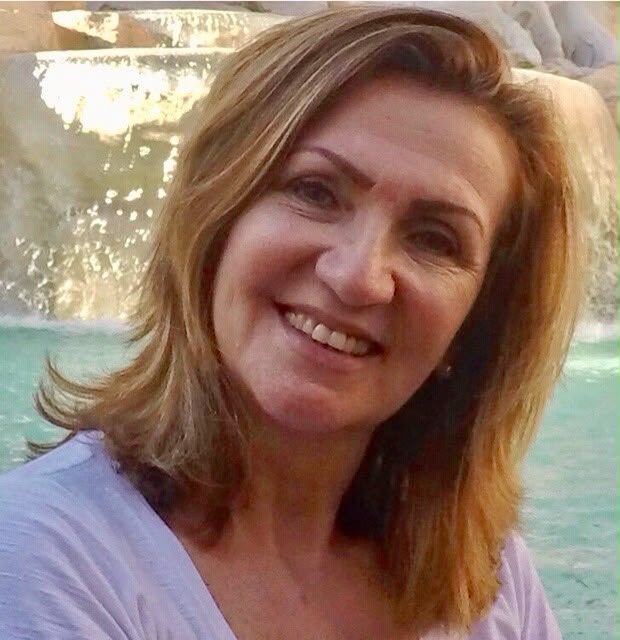 Elma Polegato, egressa da I Turma (1992), membro da Academia Paulista de Medicina Veterinária